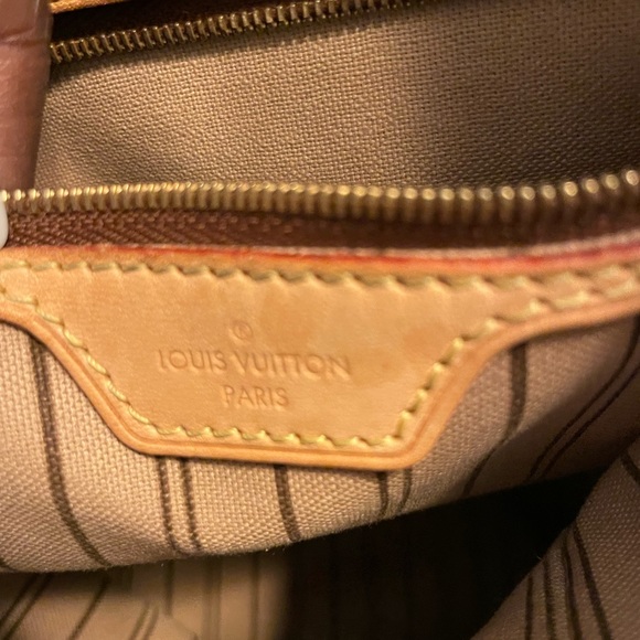Authentic Louis Vuitton Delightful MM with Matching  BANDOULIÈRE Strap. - Picture 12 of 16